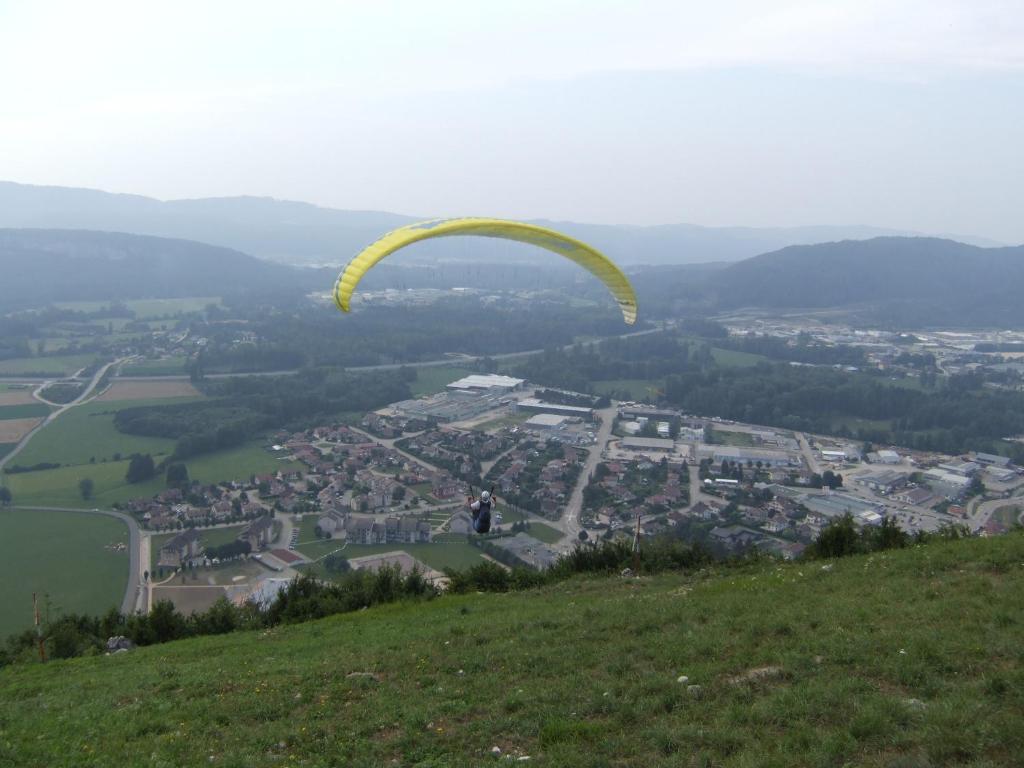Home Nantua Studio Meubles Ain-Jura Luaran gambar