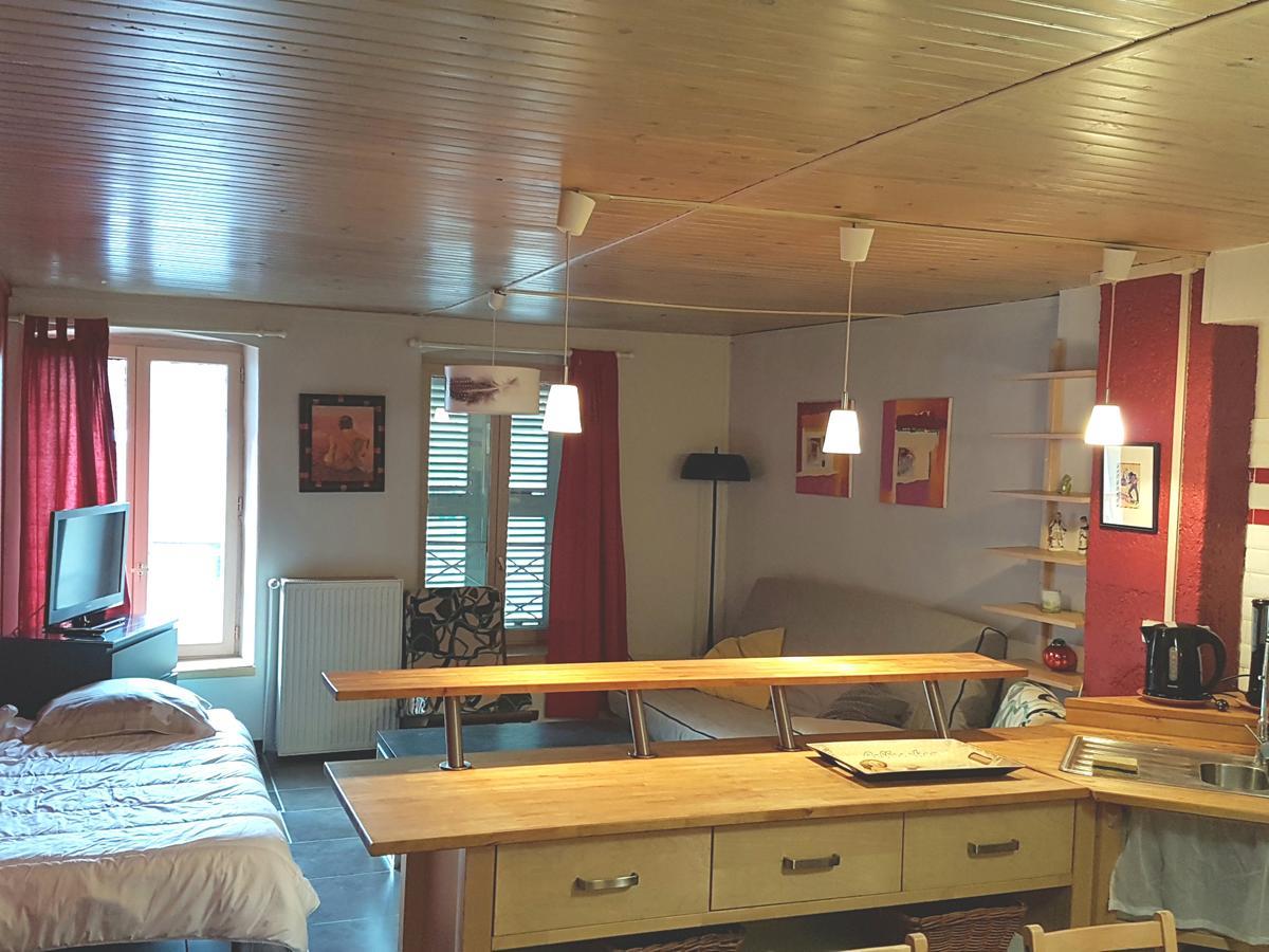 Home Nantua Studio Meubles Ain-Jura Luaran gambar